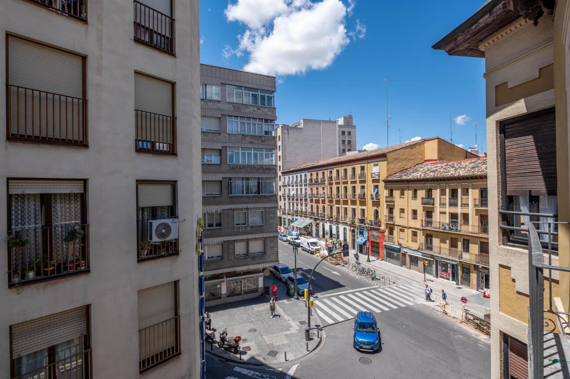 Apartamentos Coso 萨拉戈萨 外观 照片