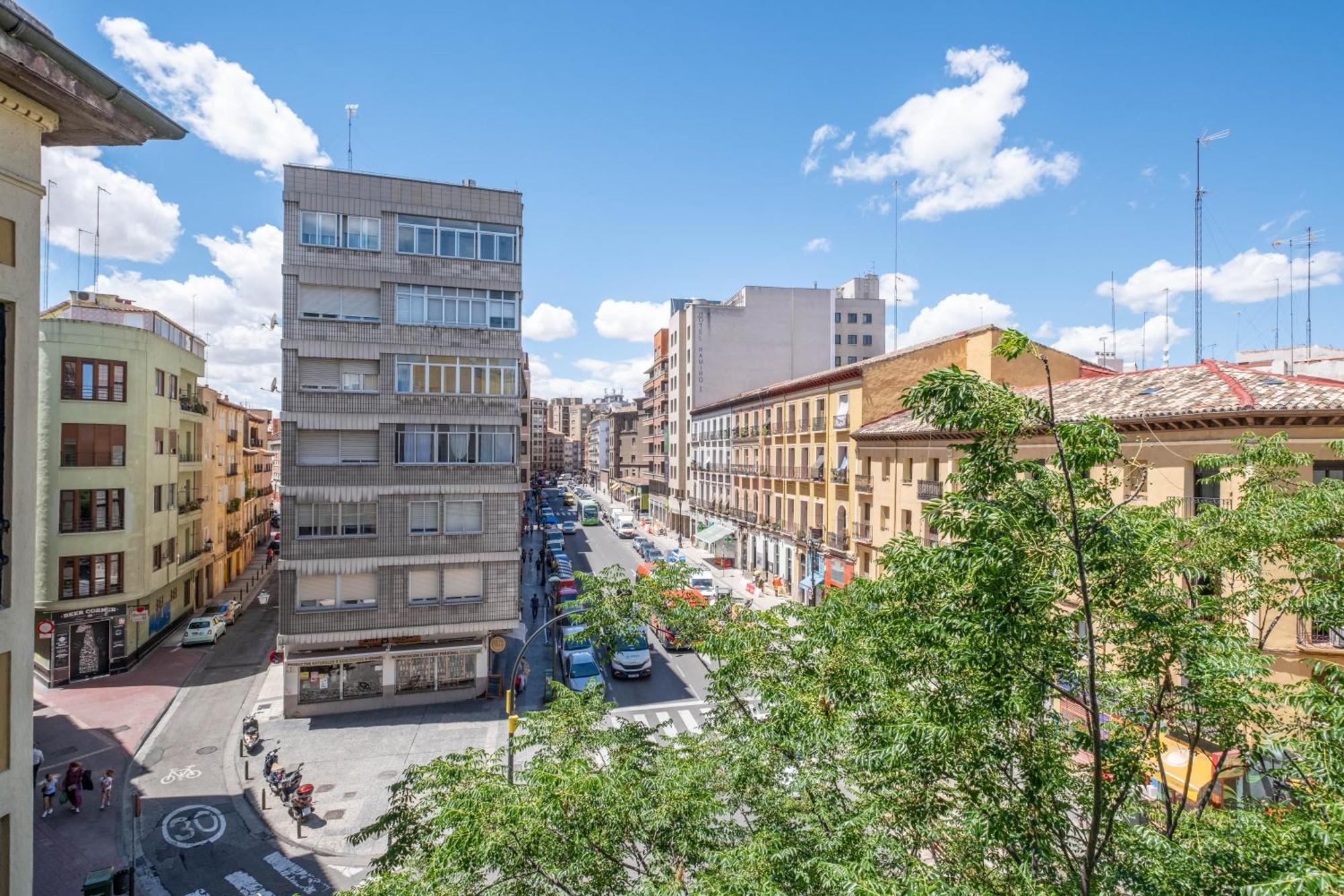 Apartamentos Coso 萨拉戈萨 外观 照片
