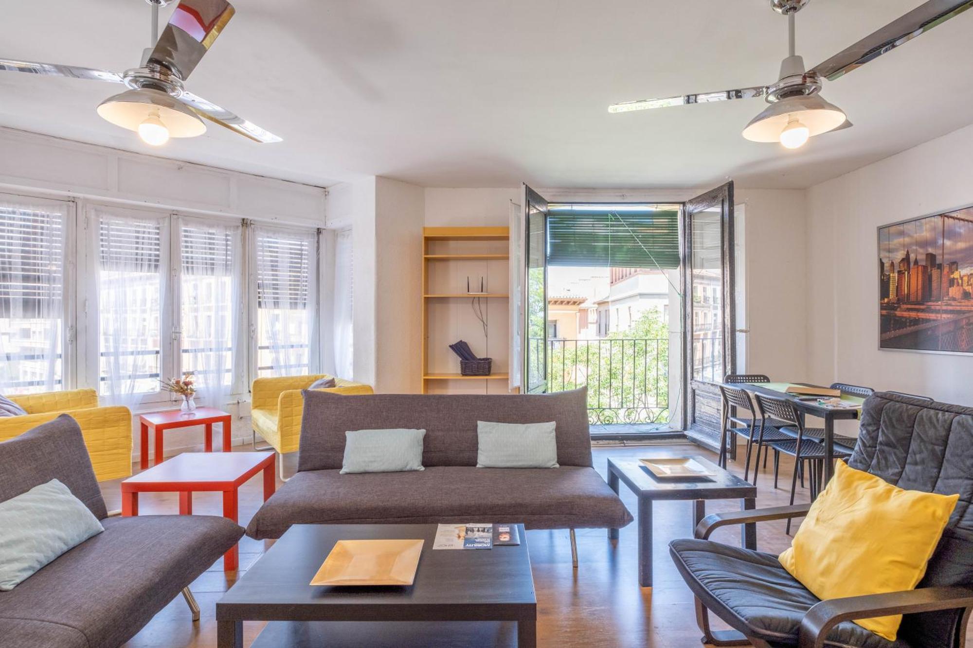 Apartamentos Coso 萨拉戈萨 外观 照片